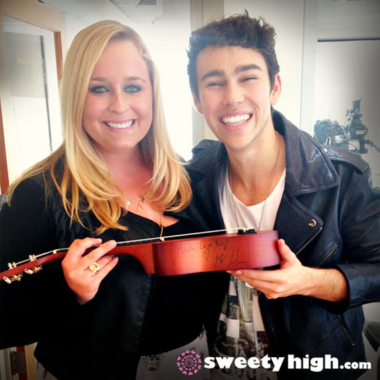 Max Schneider contest- win a signed ukulele!