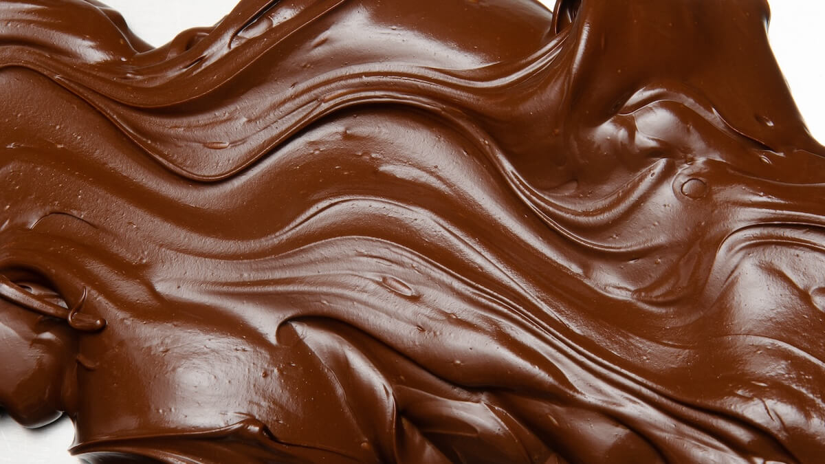 Shutterstock: Smoothed chocolate ganache