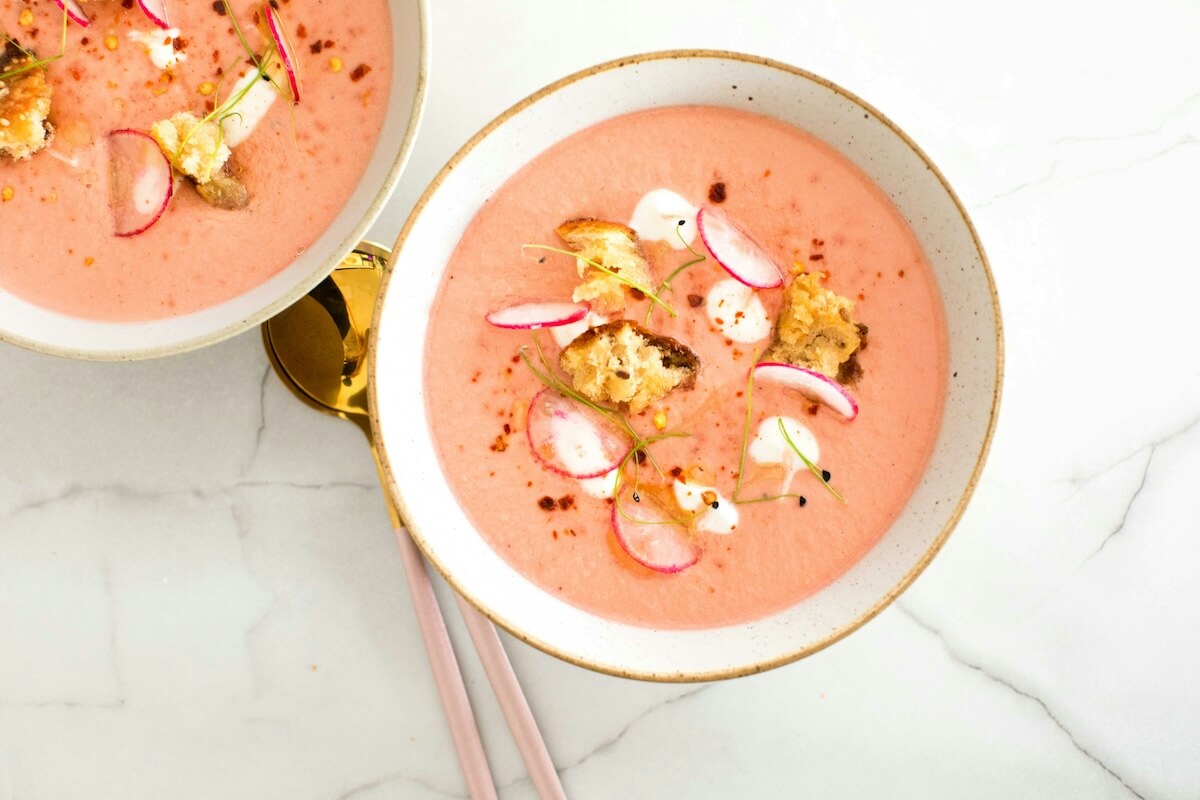 Unsplash: Gazpacho bowl by bakd raw by karolin baitinger