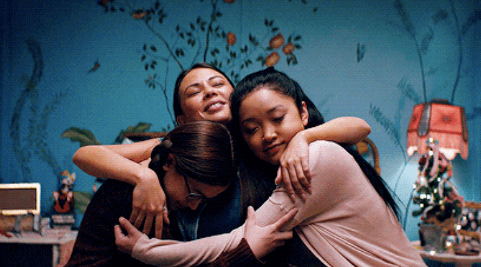 To All the Boys I've Loved Before: Margot, Lara jean and Kitty hugging