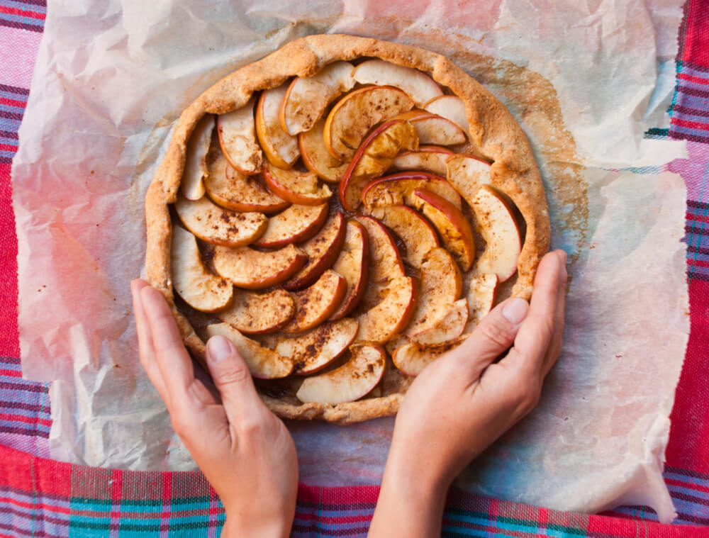 Shutterstock: Baking an apple pie