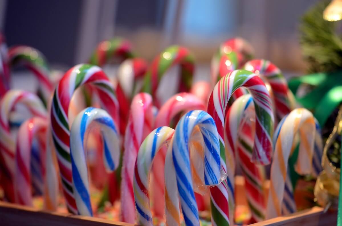 Shutterstock: Colorful Christmas candy and lollipops in the store.