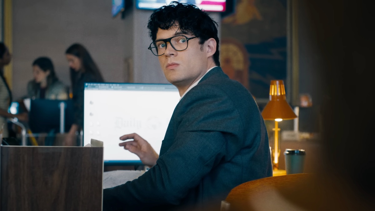 Superman (2025) David Corenswet in Daily Planet office as Clark Kent