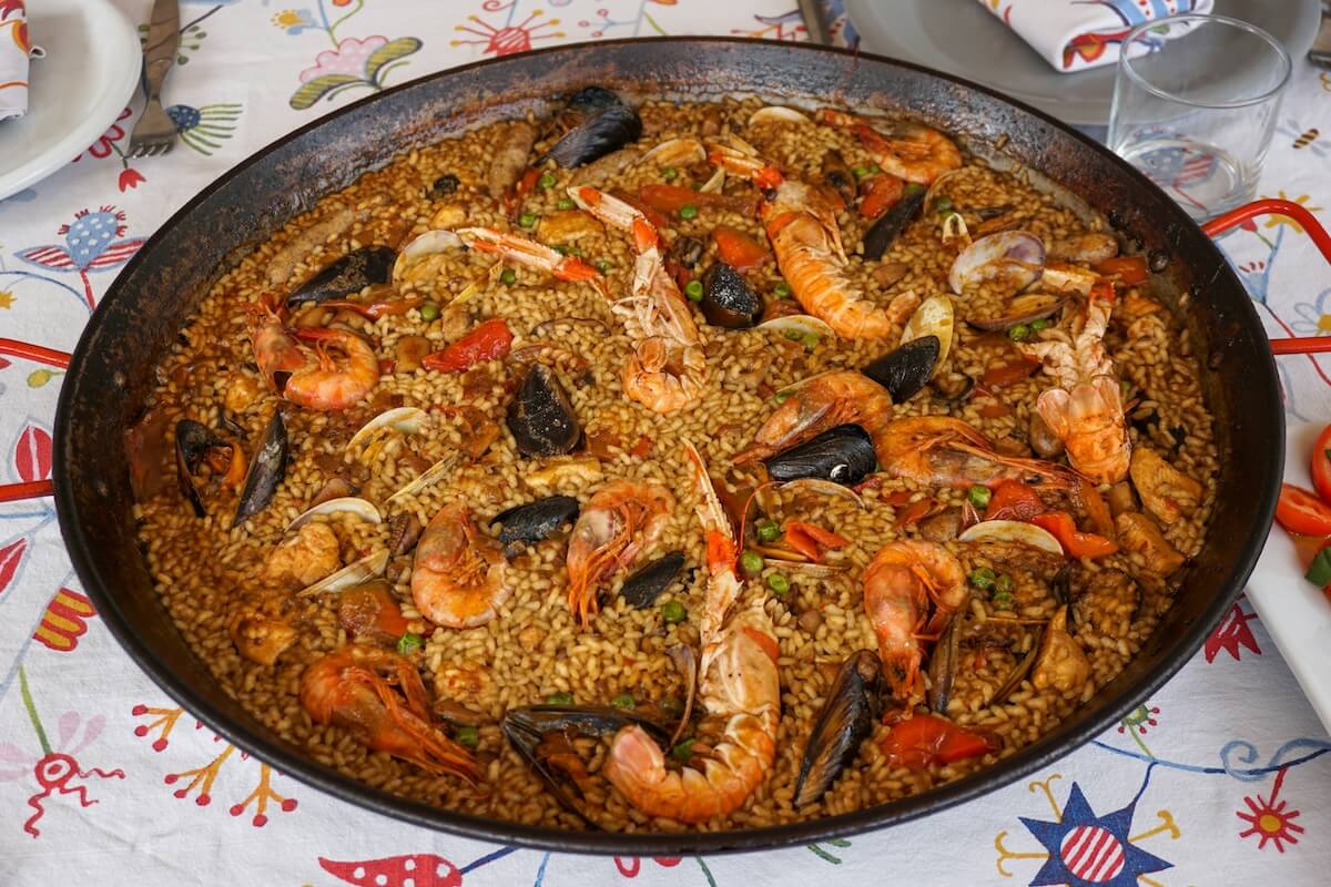 Unsplash: Shrimp and clam paella by Sandra wei