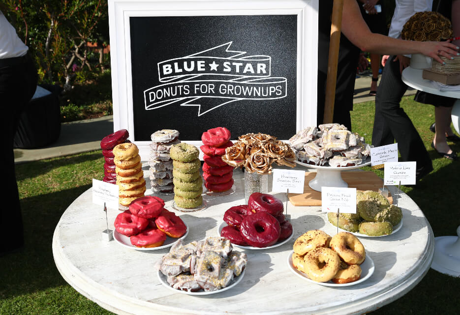 gold-meets-golden-blue-star-donuts-010820-1