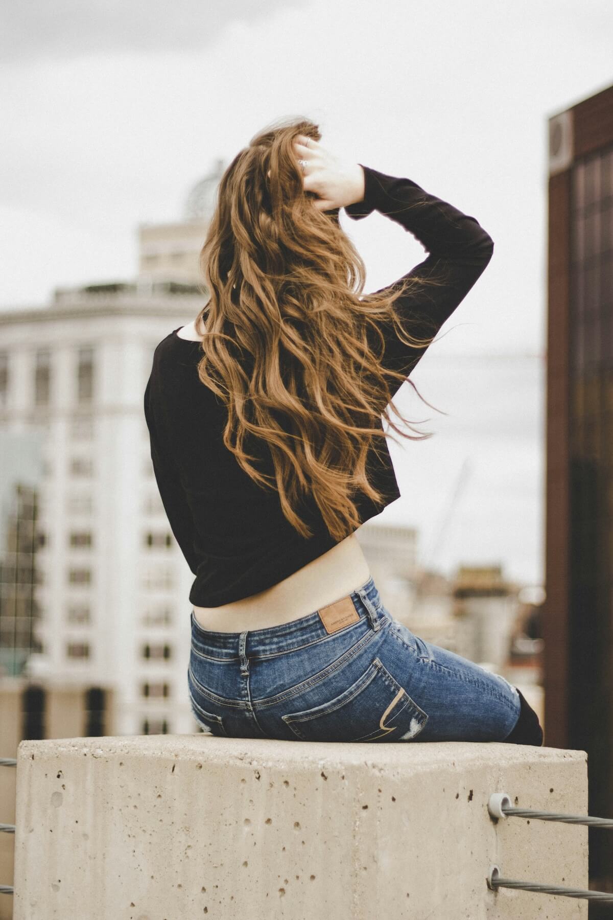 Unsplash: Wavy hair by Anika Huizinga