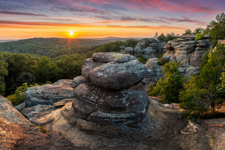 Shutterstock: Garden of the Gods, Illinois