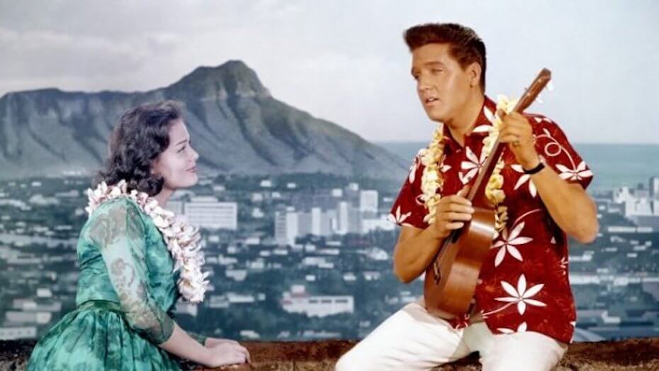 Blue Hawaii: Elvis serenade
