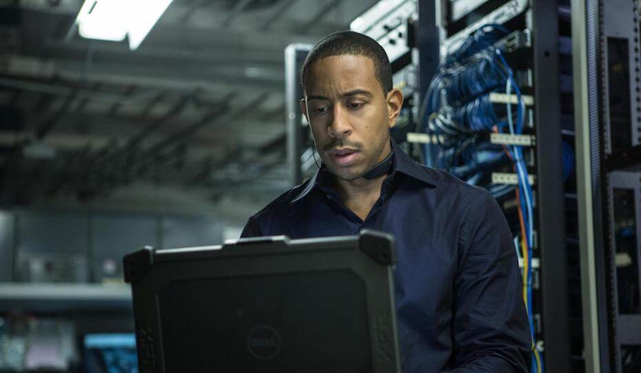 Furious 7: Lucacris on computer