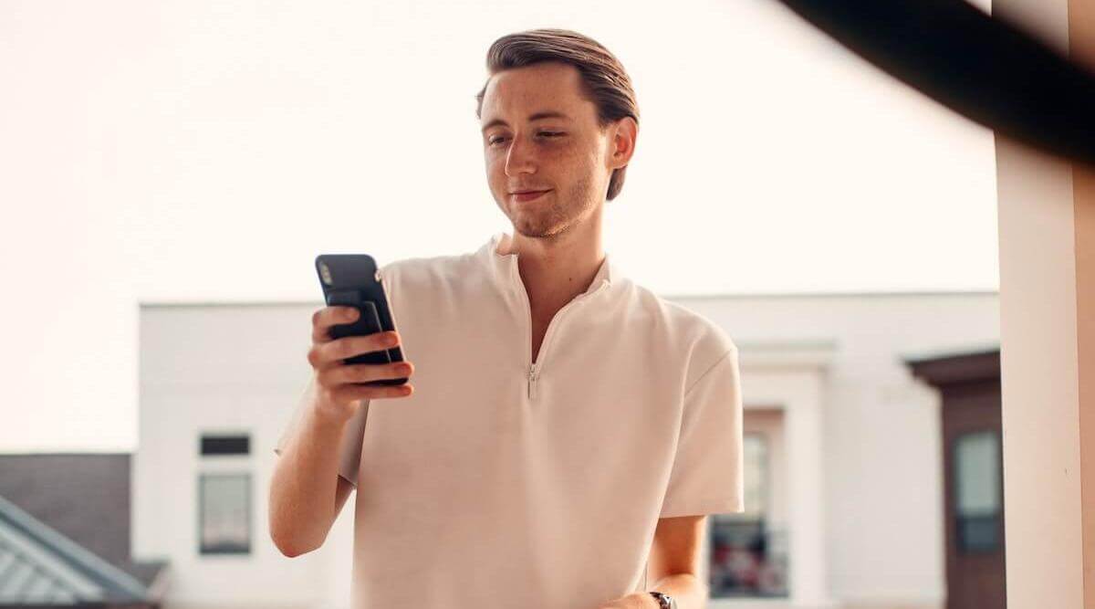 THE Best Emojis to Text Your Crush at Every Stage