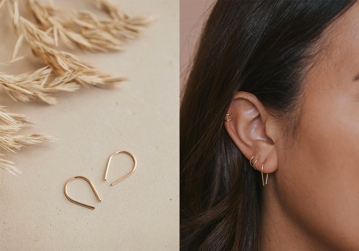 Hello Adorn Tiny Horseshoe Earrings