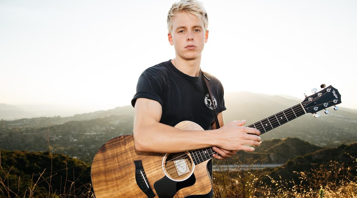 Interview With Carson Lueders on Song 'One That Got Away'