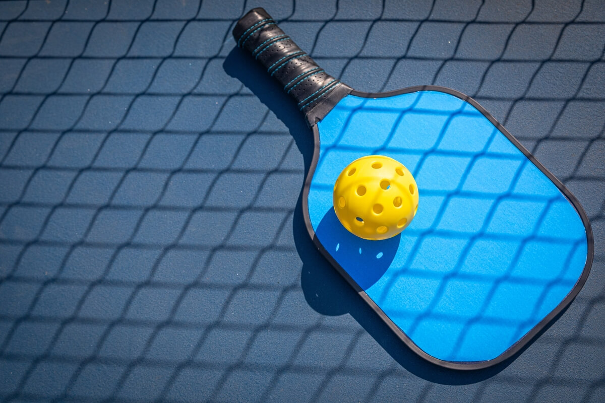 pickleball paddle