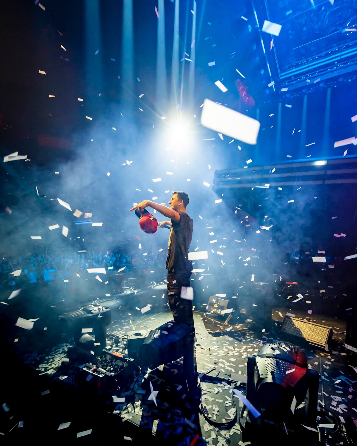 John Summit end of show with confetti by @AI.Visuals