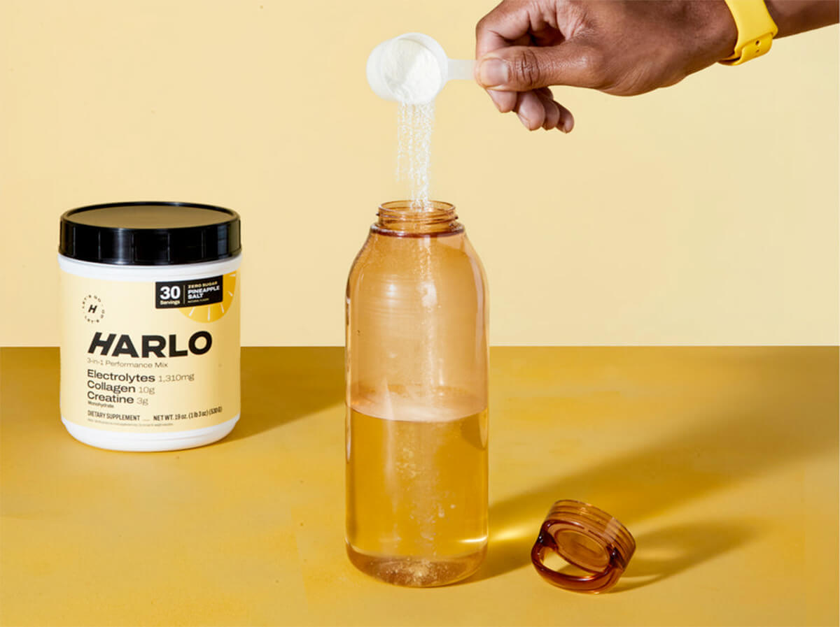 Mixing harlo drink in bottle