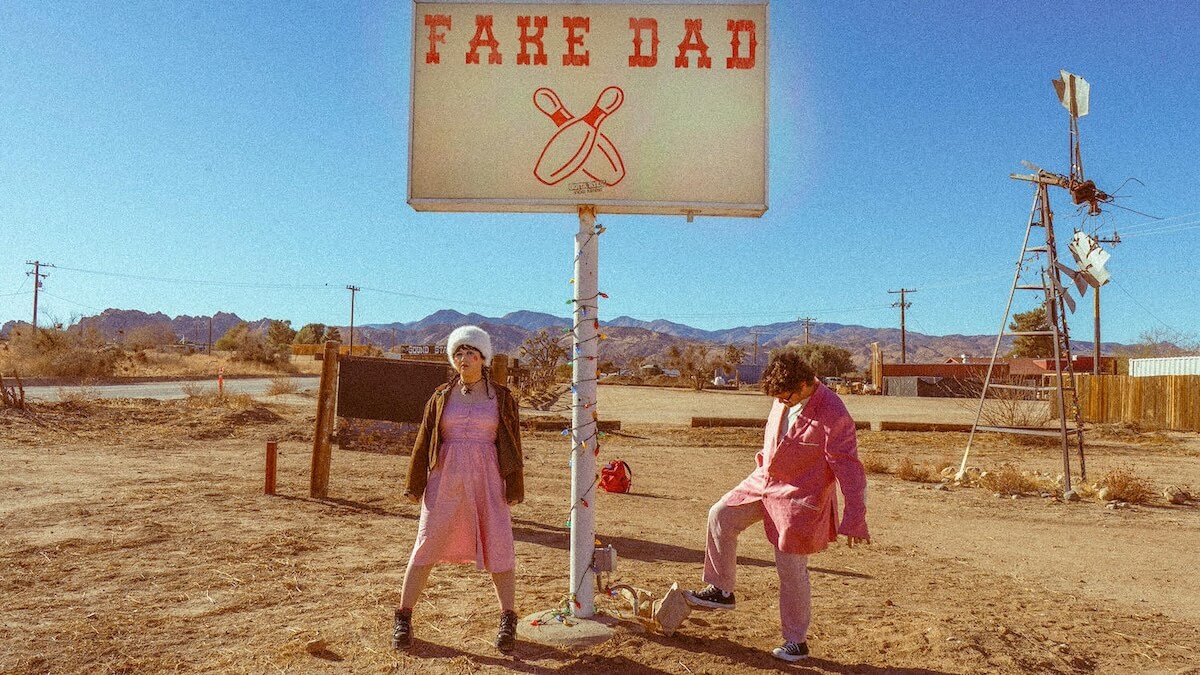 Fake Dad in the desert press image promo