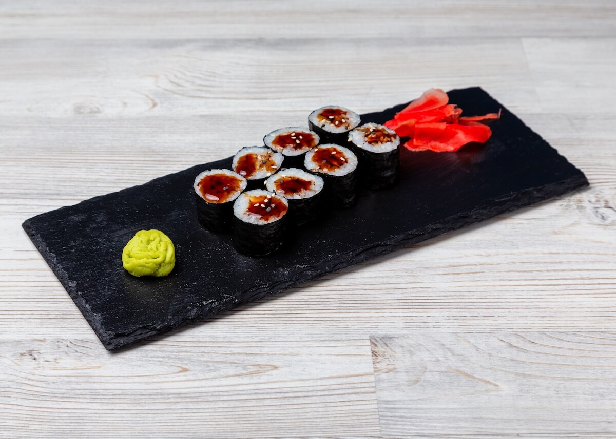 Shutterstock: Sushi, unagi maki rolls with teriyaki sauce