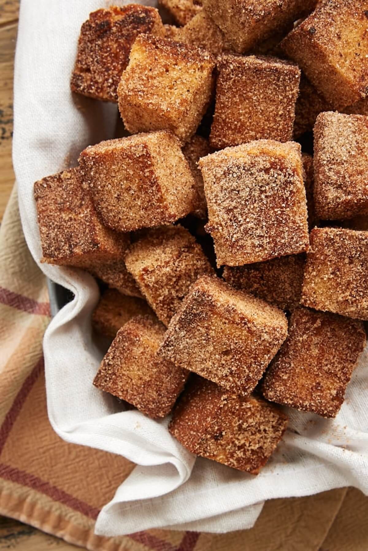 bake or beak cinnamon sugar pound cake