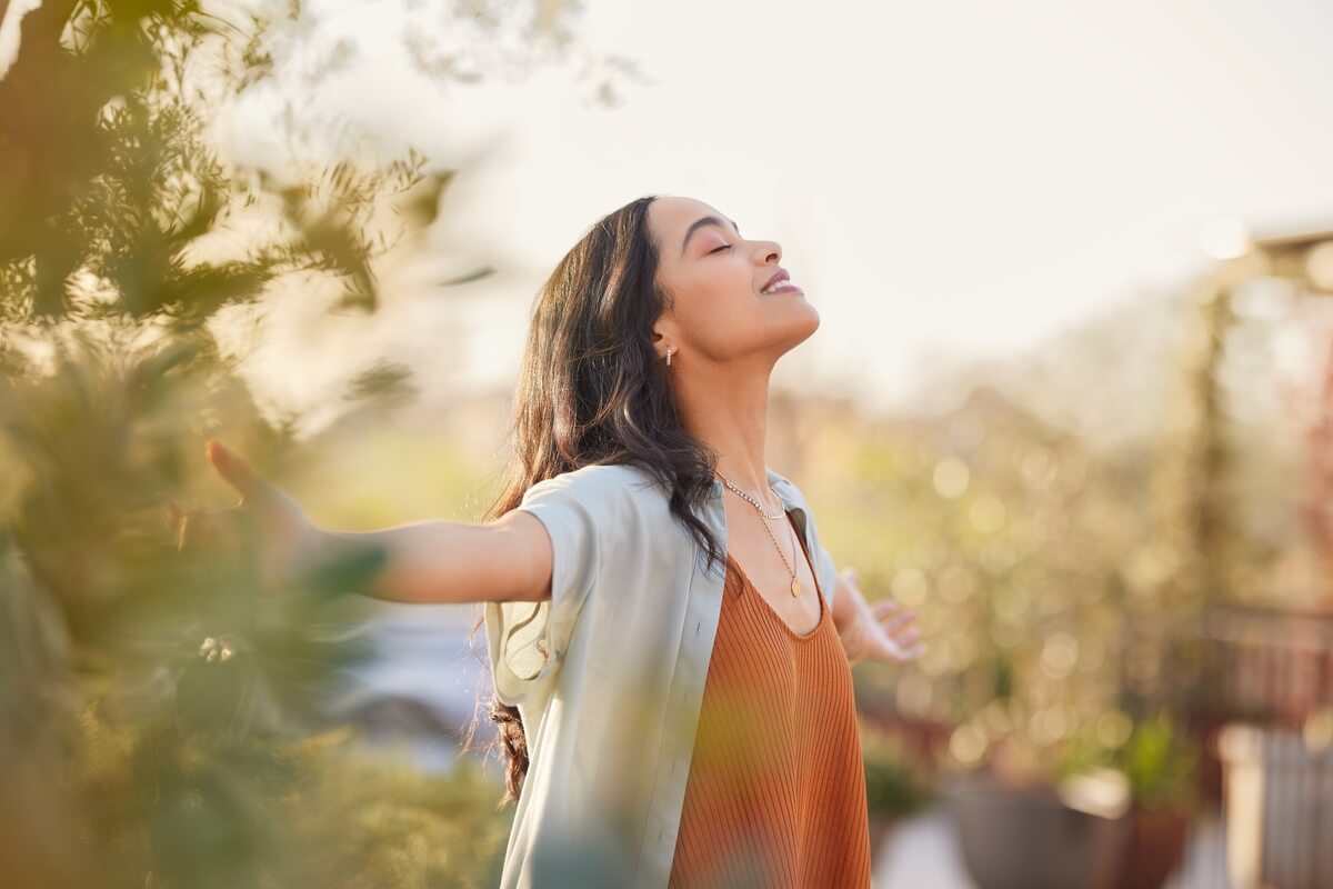 woman smiling in nature