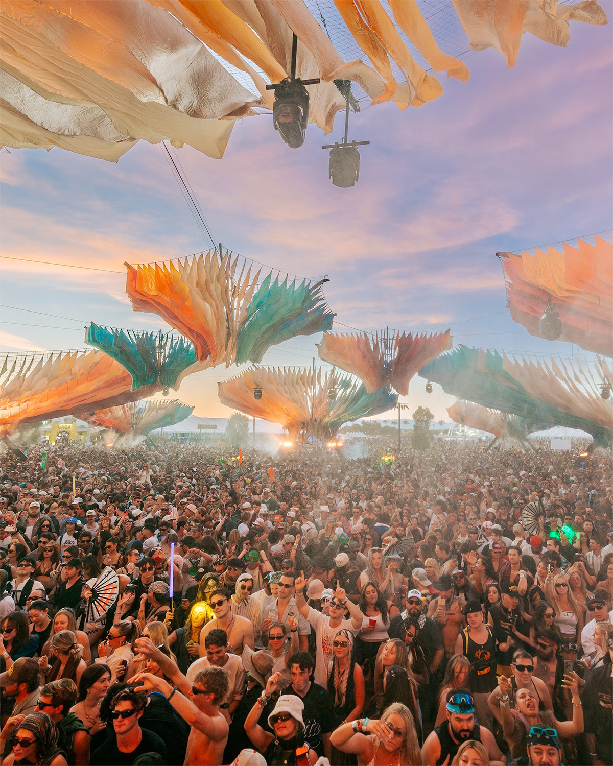 Do LaB at Coachella 2025 Weekend 1 crowd
