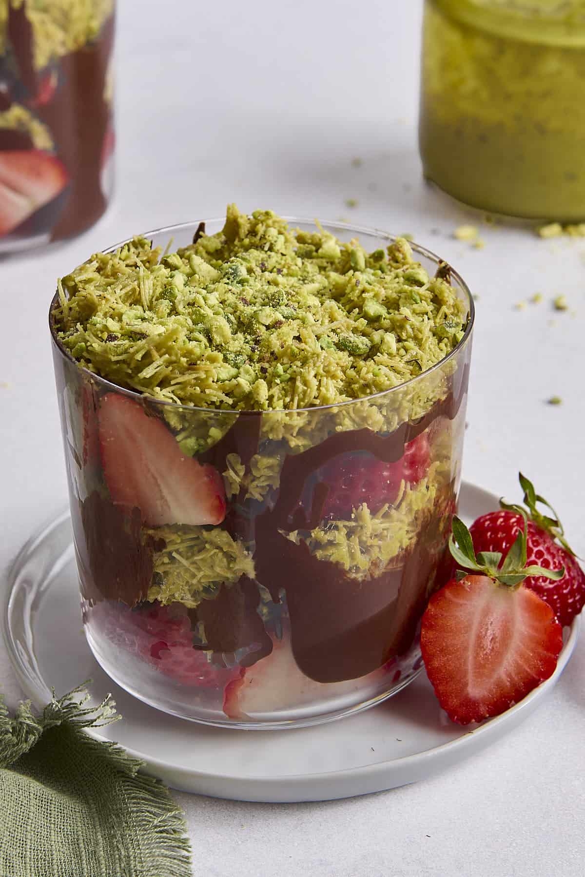 feel good dubai chocolate strawberries