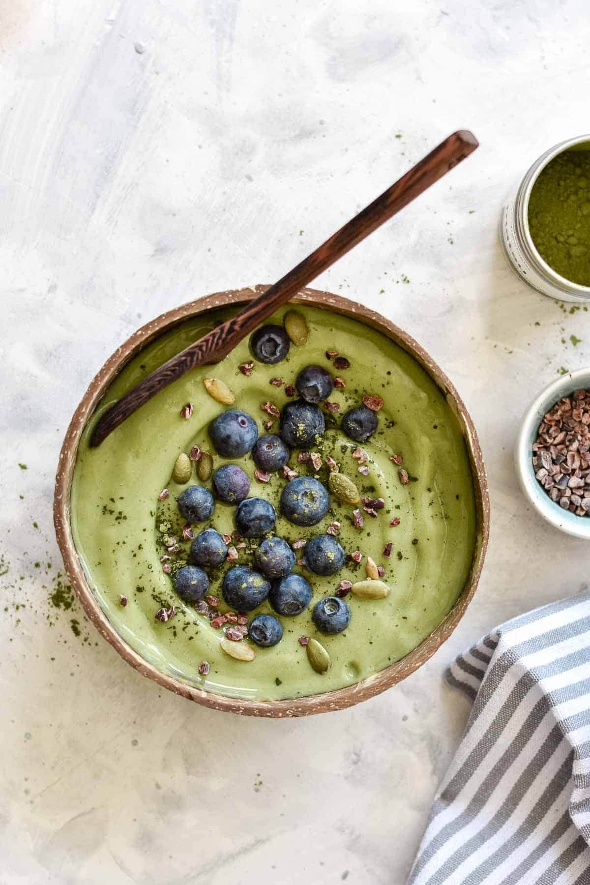 shivani loves food matcha smoothie bowl