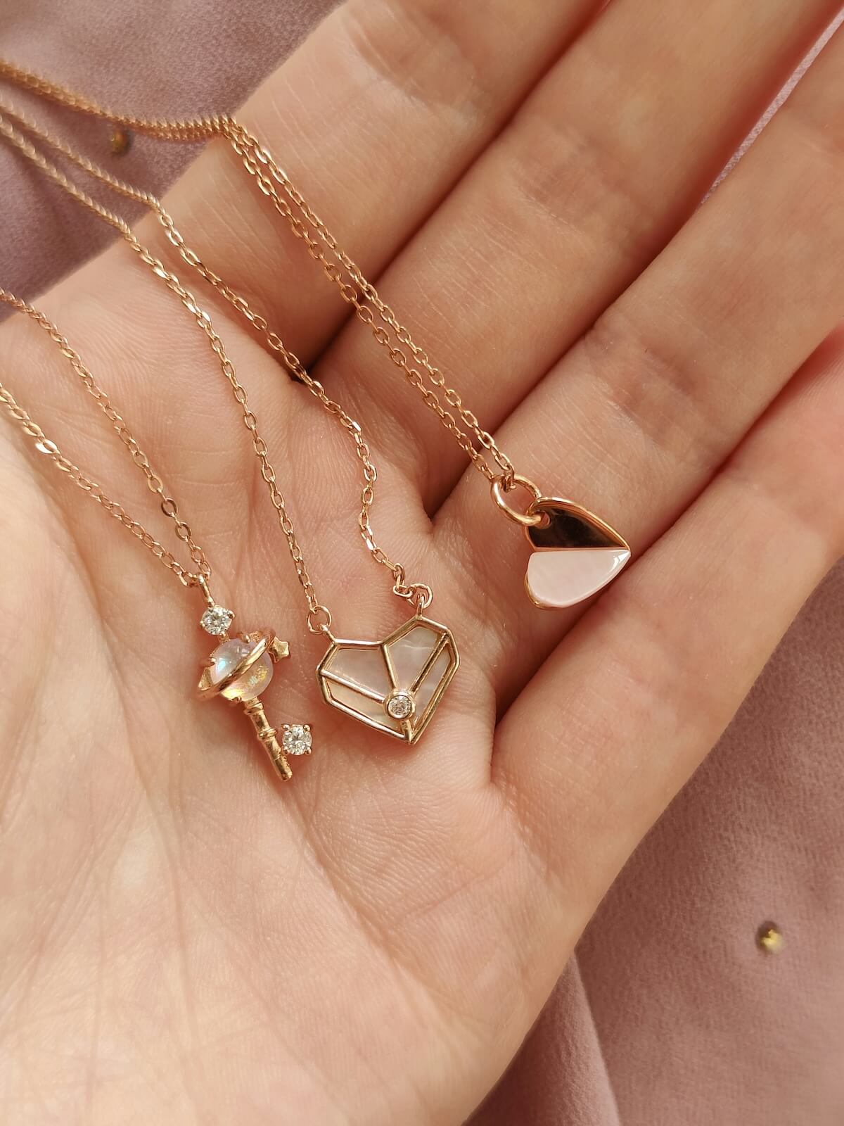Unsplash: Collection of rose gold jewelry by Tara Yates