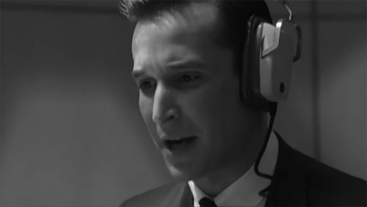 Fail Safe: Black and white screenshot of Noah Wyle