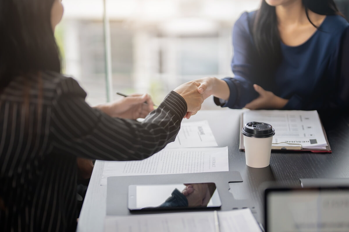 handshake during job interview