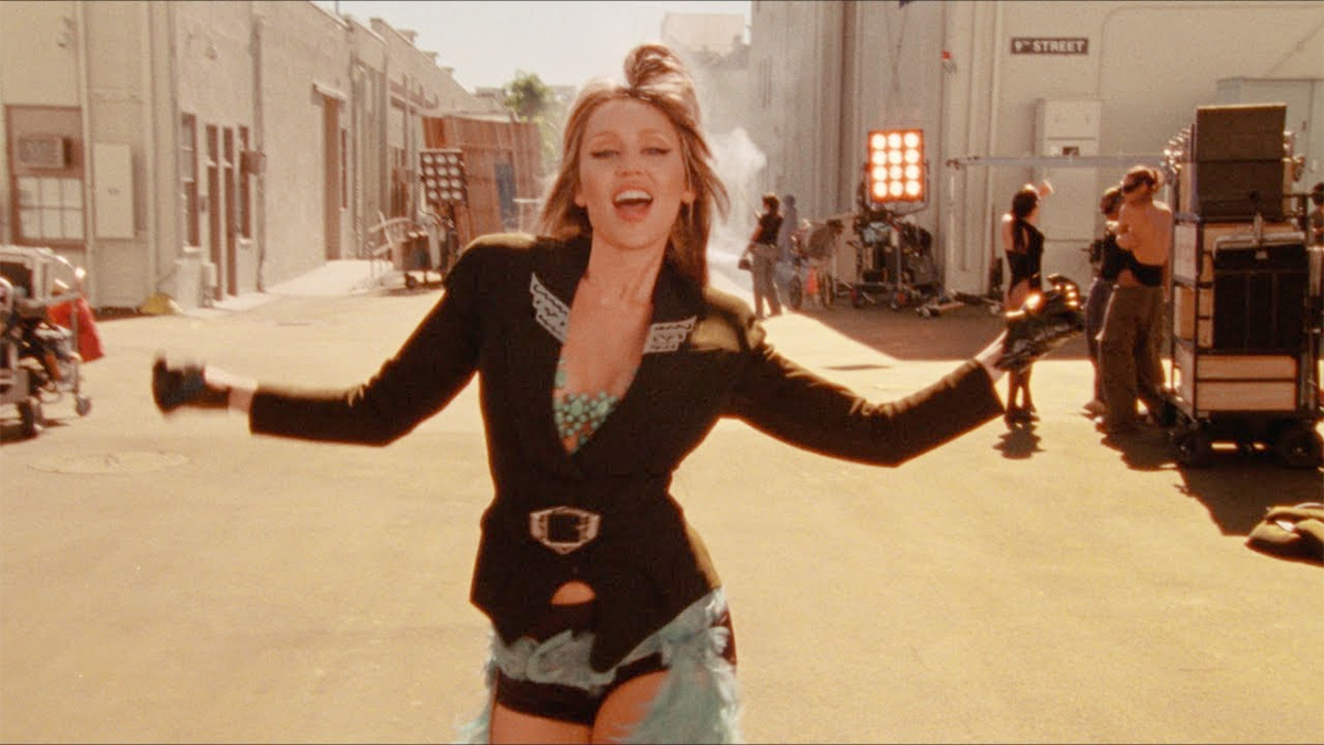 Miley Cyrus Easy Lover music video still