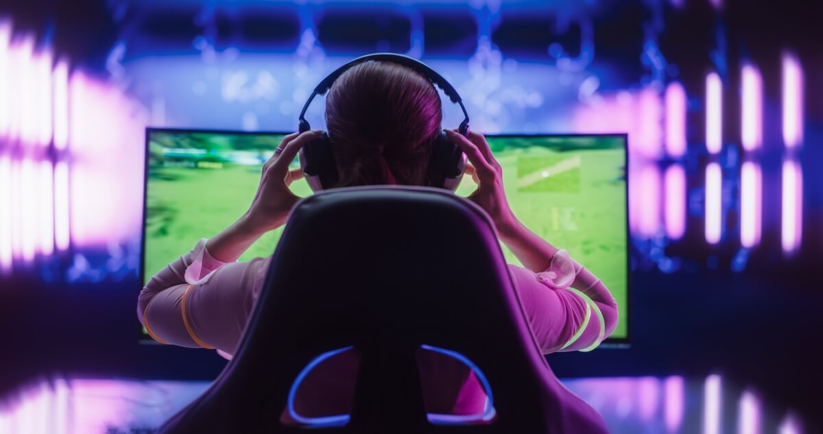gamer girl in front of tv
