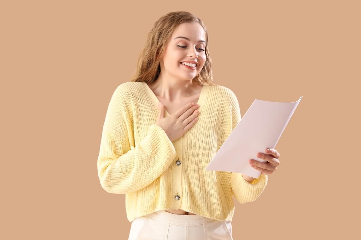 woman doing a monologue