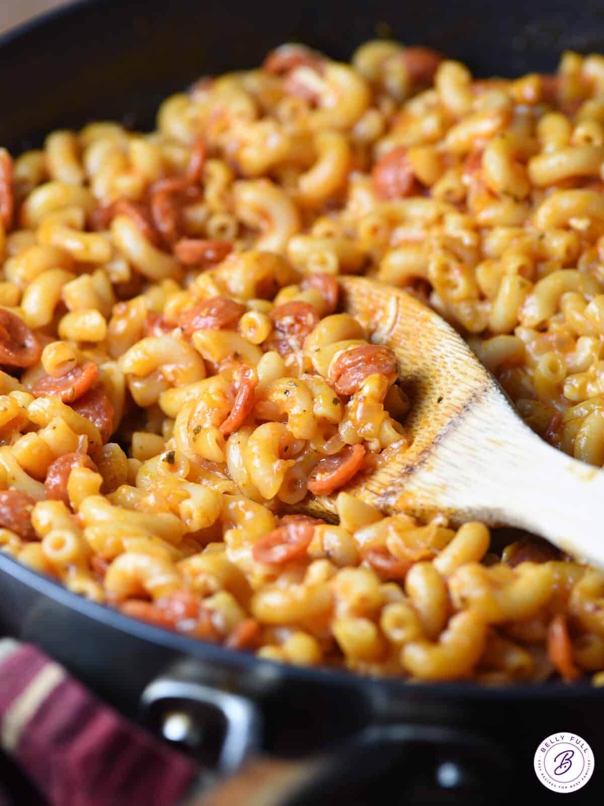 belly full pizza mac and cheese