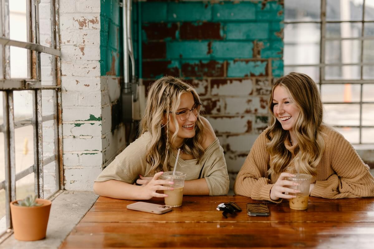 Unsplash: Friends meeting for coffee by brooke cagle