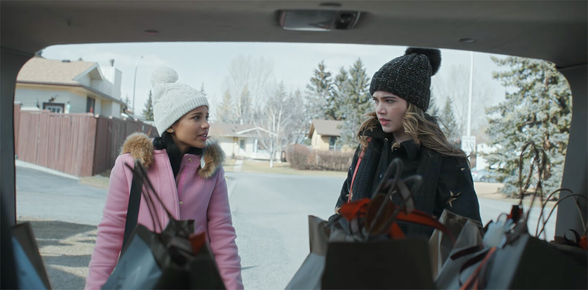 My Life With the Walter Boys: Jackie and Erin taking in groceries