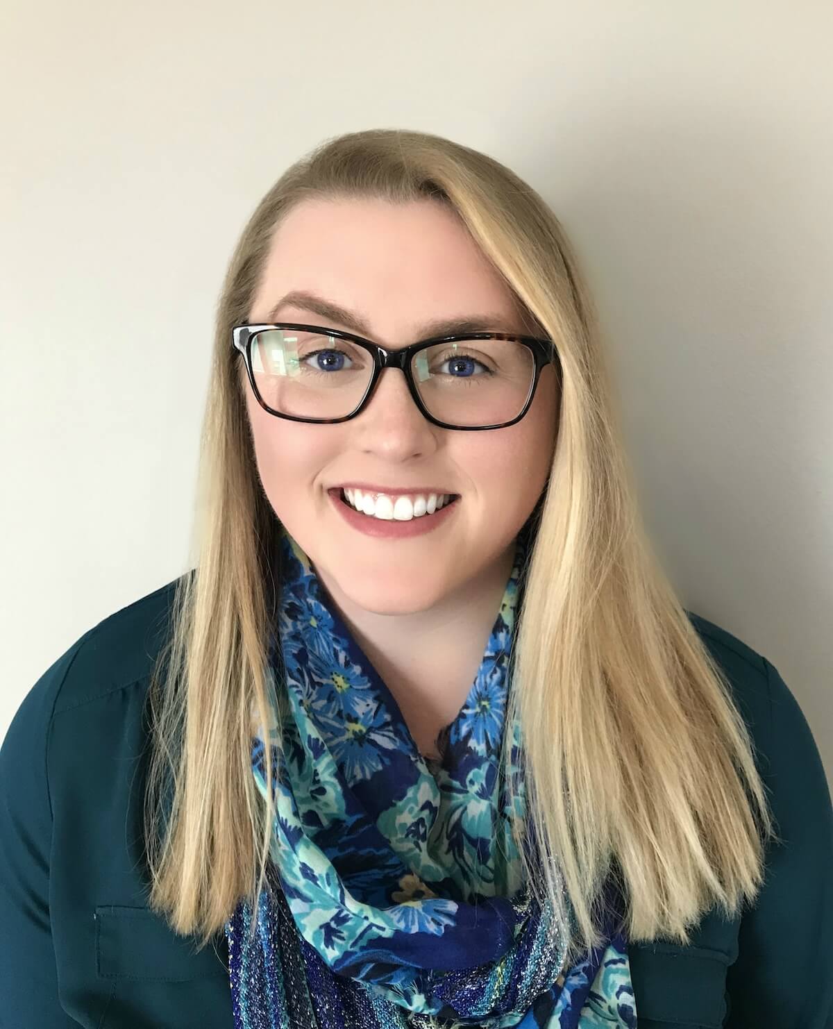 Ali Novak author headshot