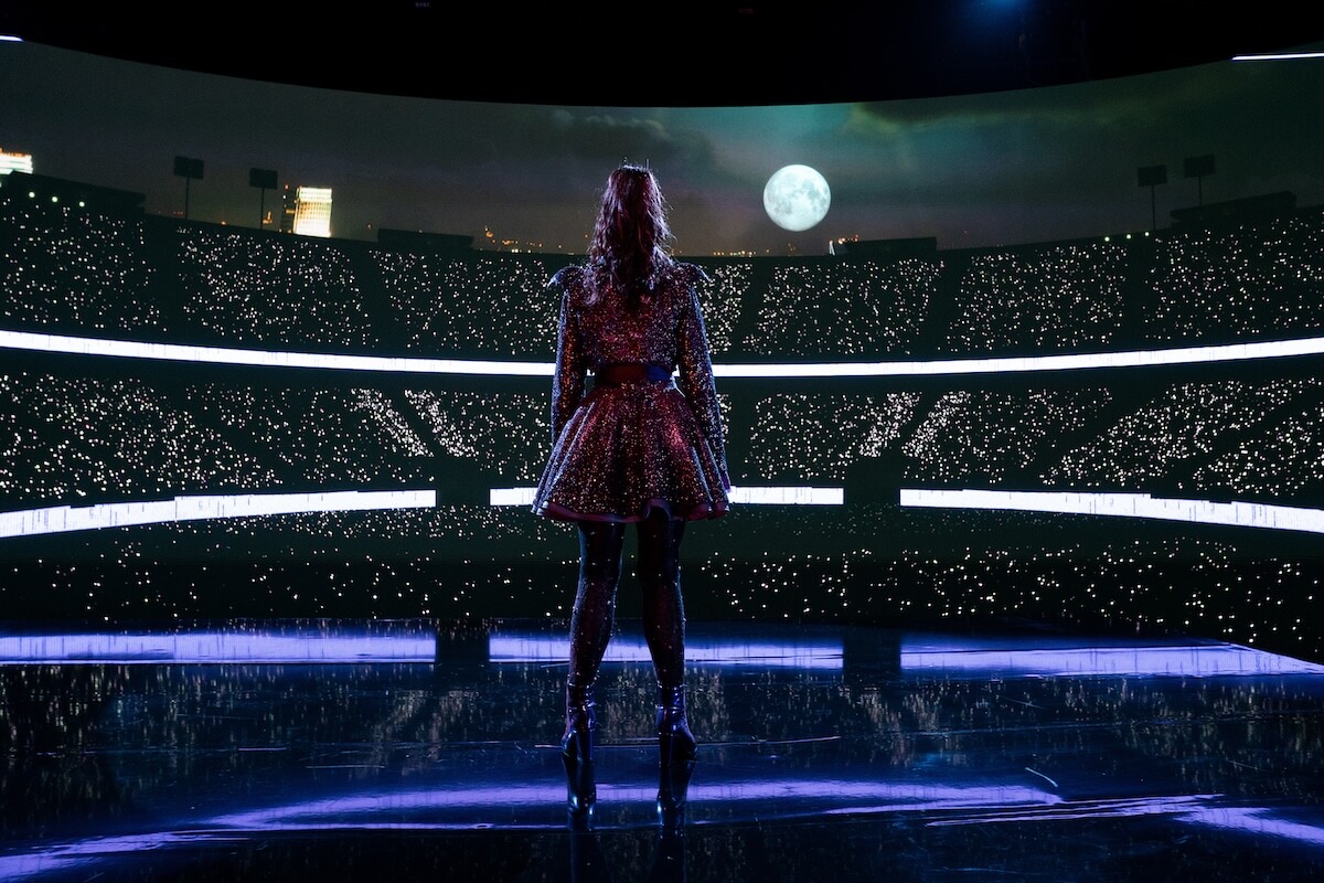 Vampirina: Teenage Vampire Vee looking out on stage