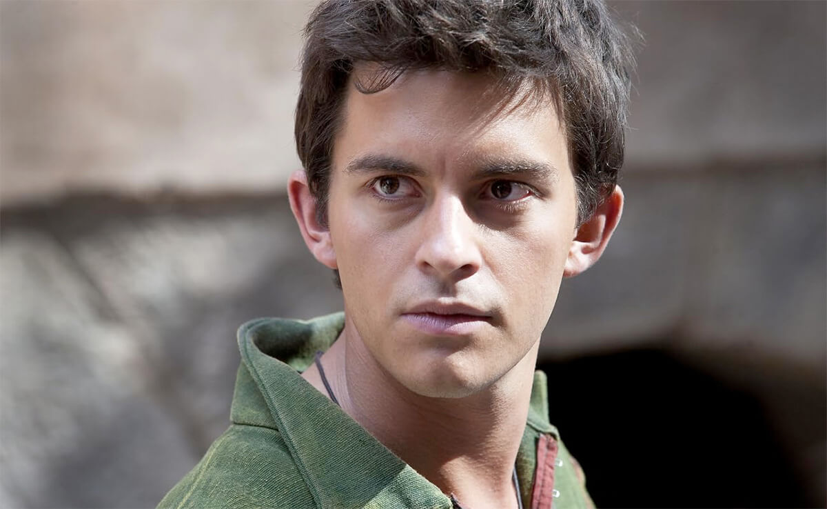 Jonathan Bailey in Leonardo