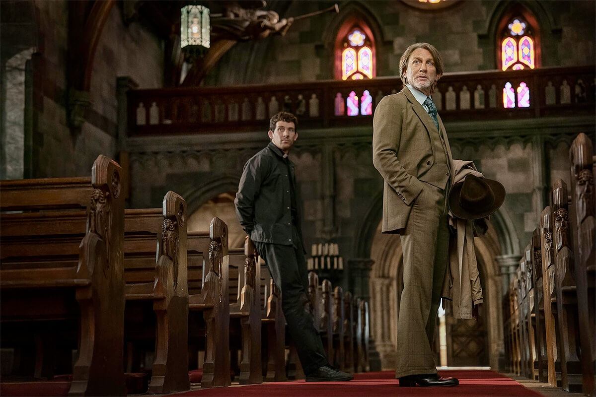 Wake Up Dead Man: A Knives Out Mystery - Father Jud and Benoit Blanc in church